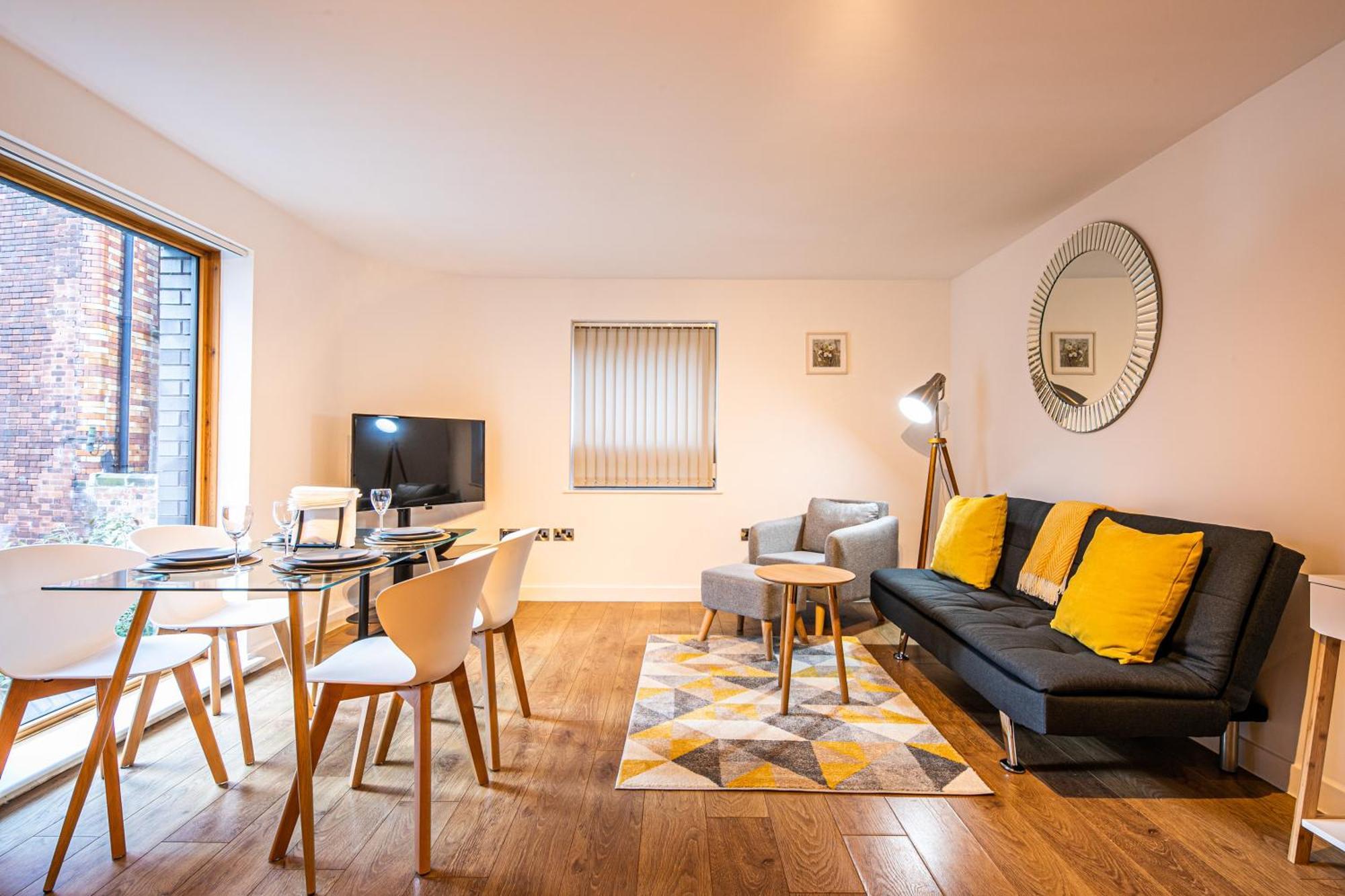 Stylish 2 Bed Apt 18 - City Centre, Free Parking, Espresso Machine & Netflix - Hosted By Stay Host Save Sheffield Kültér fotó