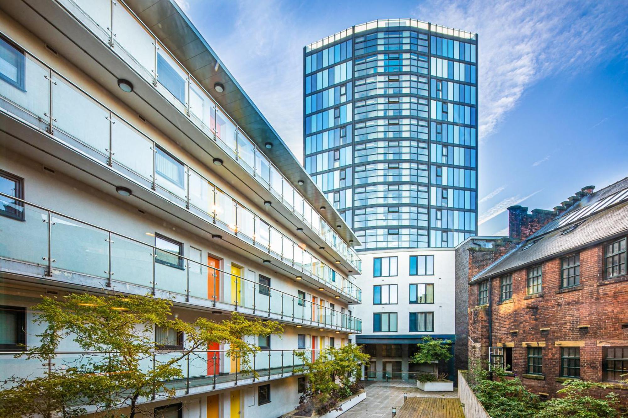 Stylish 2 Bed Apt 18 - City Centre, Free Parking, Espresso Machine & Netflix - Hosted By Stay Host Save Sheffield Kültér fotó