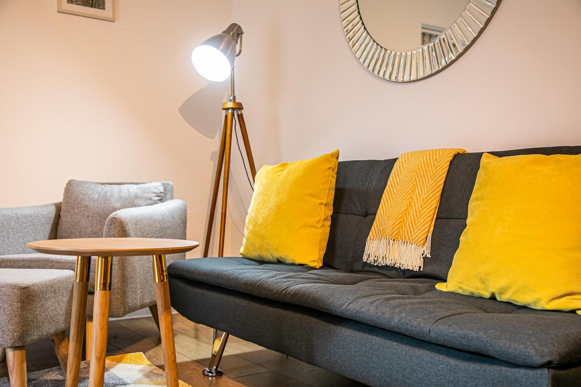 Stylish 2 Bed Apt 18 - City Centre, Free Parking, Espresso Machine & Netflix - Hosted By Stay Host Save Sheffield Kültér fotó