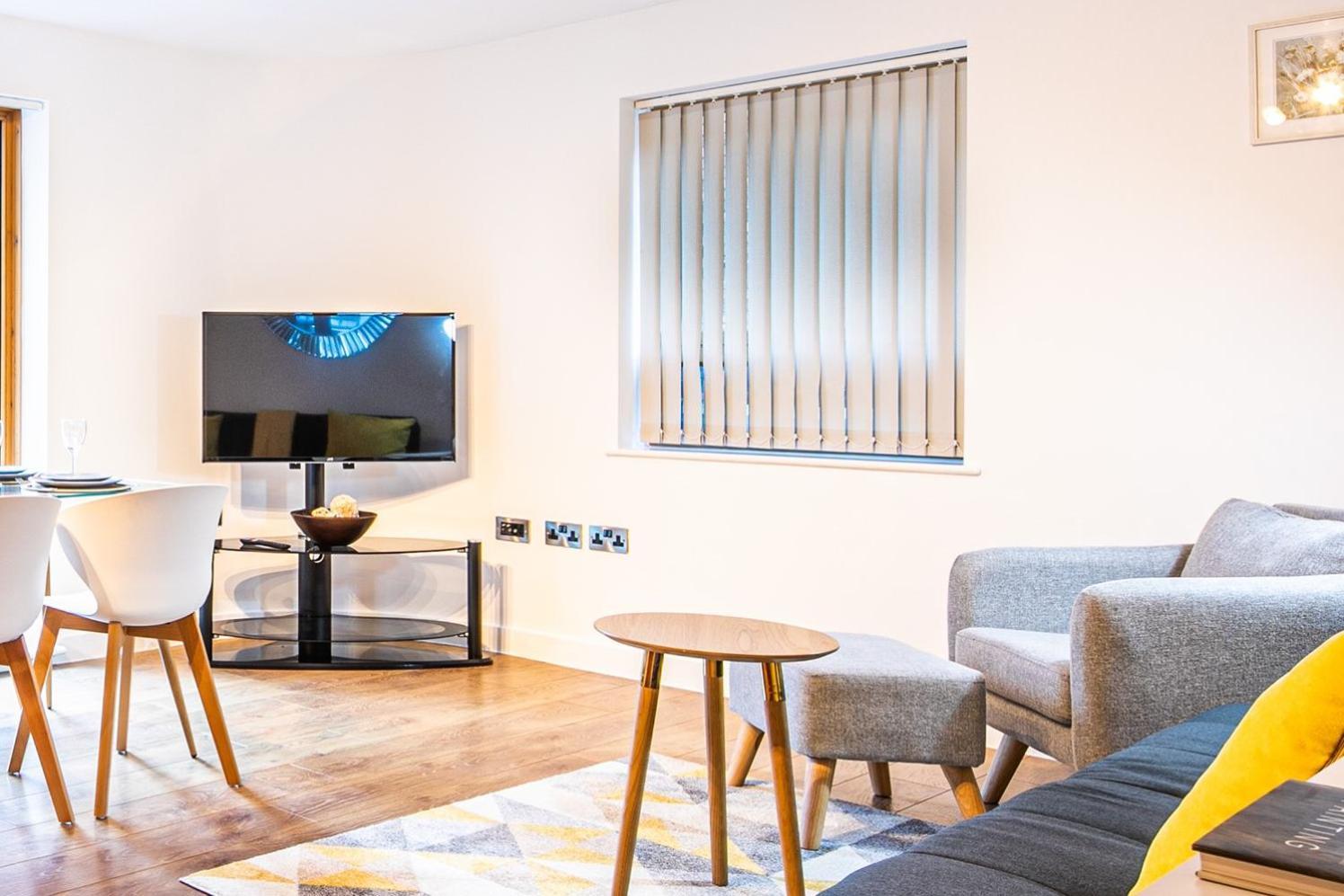 Stylish 2 Bed Apt 18 - City Centre, Free Parking, Espresso Machine & Netflix - Hosted By Stay Host Save Sheffield Kültér fotó